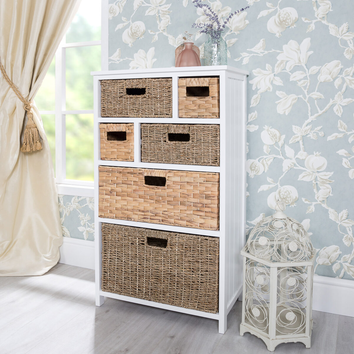 Tetbury unit with storage baskets