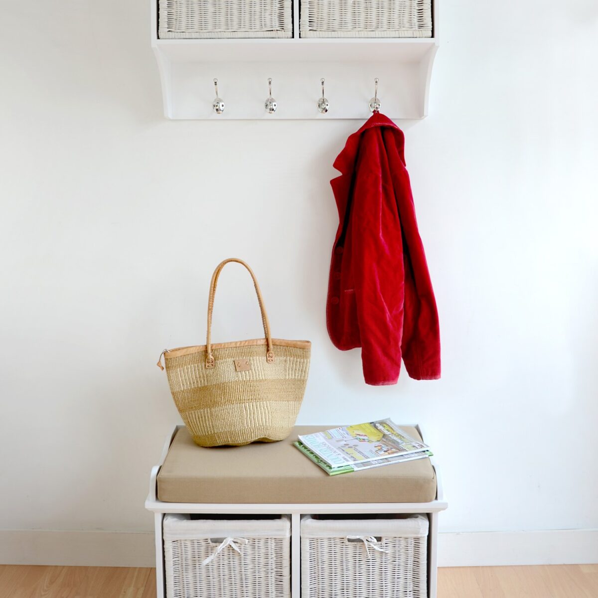 Tetbury small white coat rack and bench set